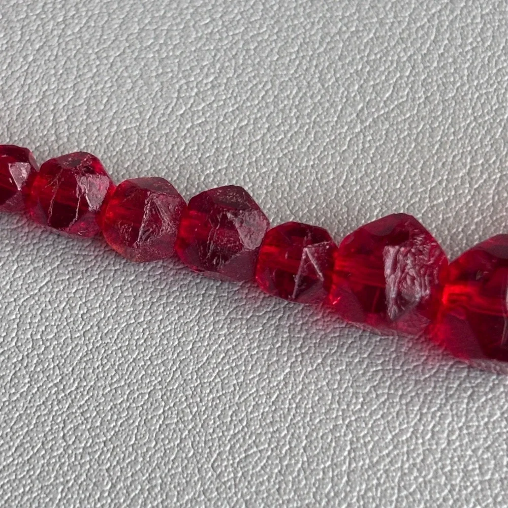 Vintage Red Glass Graduated Beaded Necklace READ